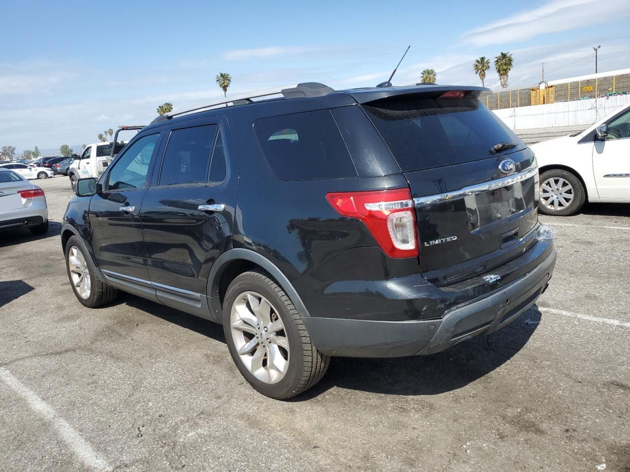2012 Ford Explorer VIN 1FMHK7F86CGA94895 Copart auction photo, side / minor dent/scratches damage thumbnail 2
