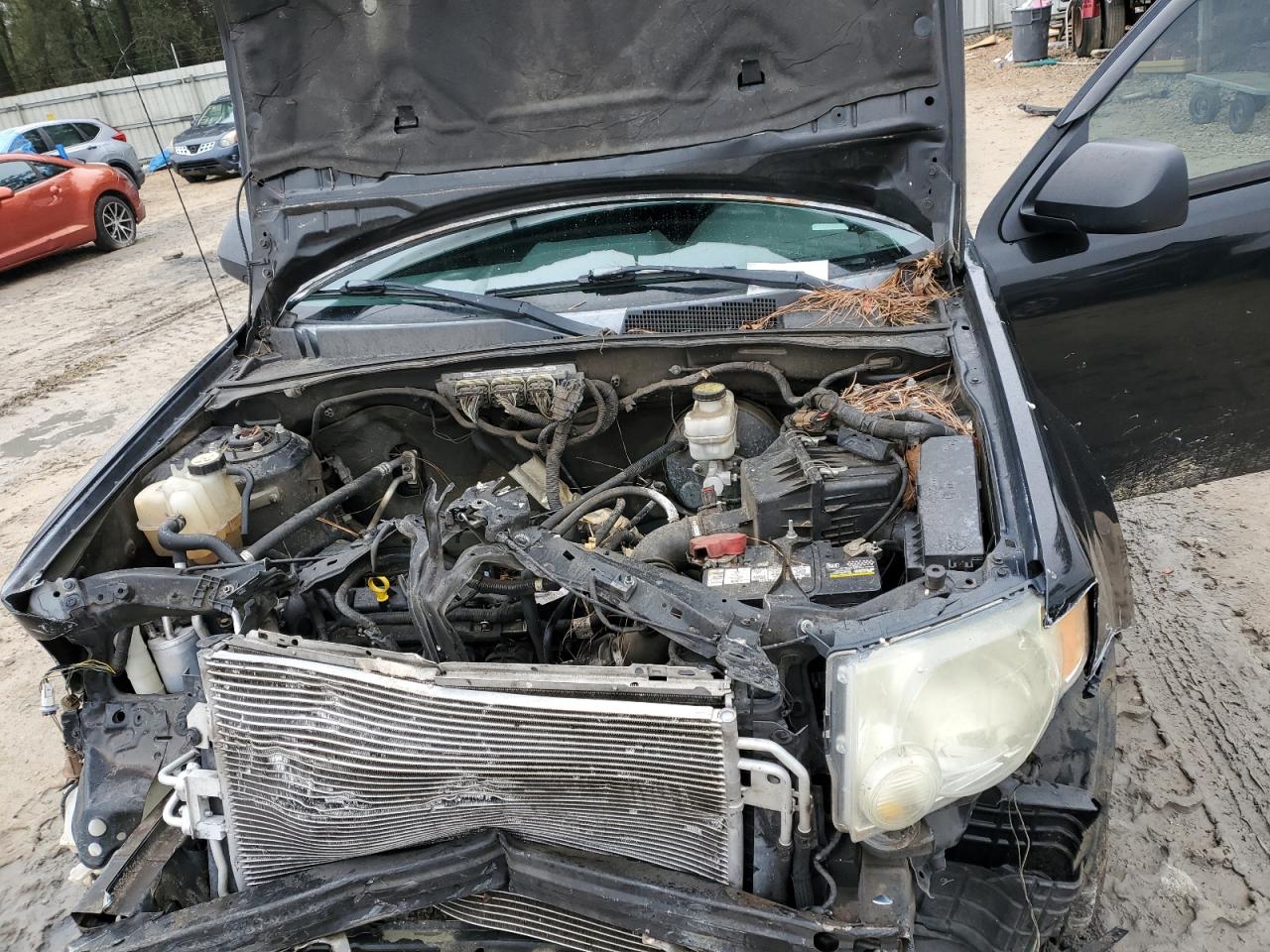 2011 Ford Escape VIN 1FMCU0D74BKC24531 Copart auction photo, front end damage thumbnail 13