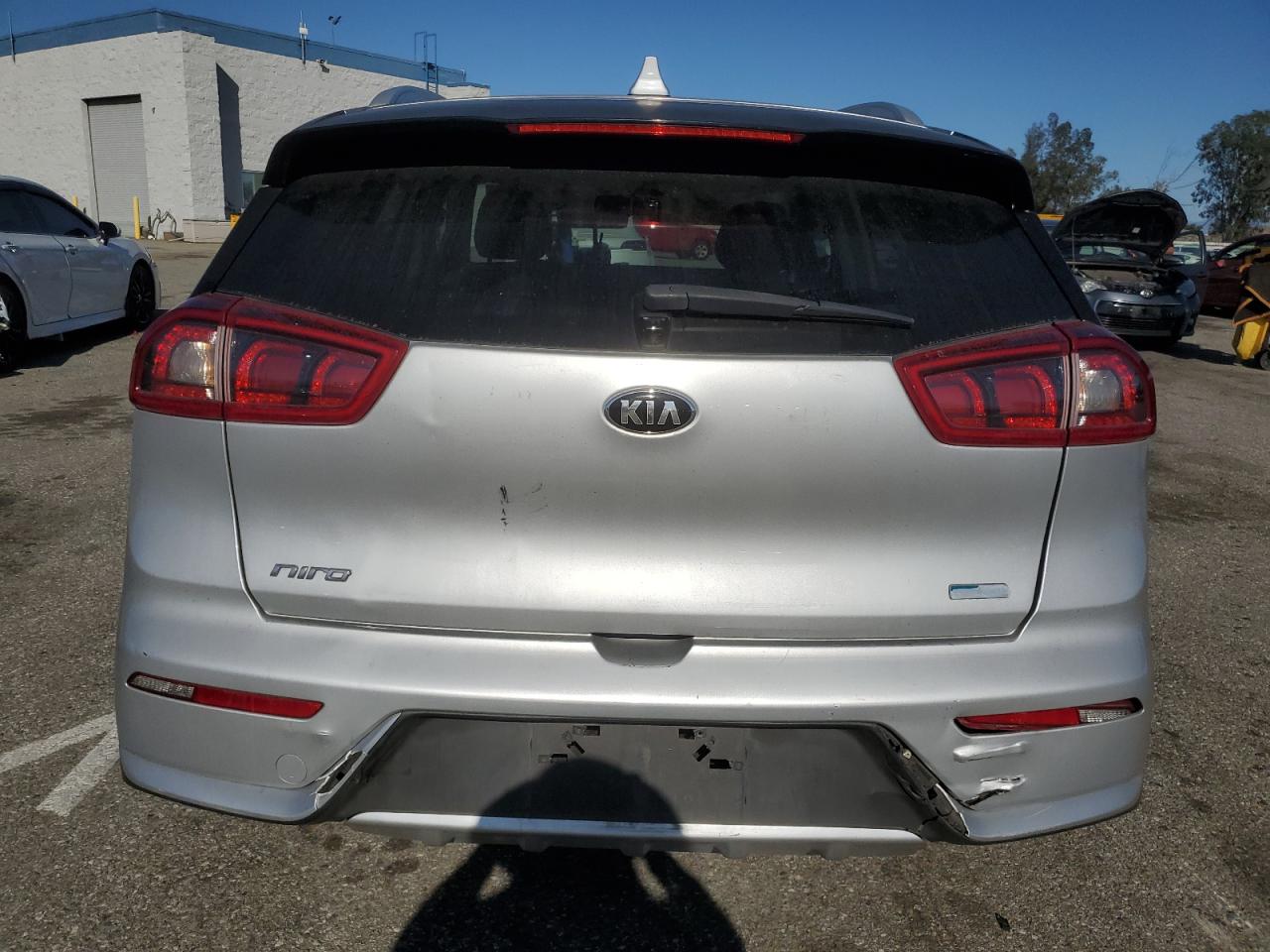 2019 KIA Niro VIN KNDCB3LC5K5305806 Copart auction photo, front end / side damage thumbnail 6