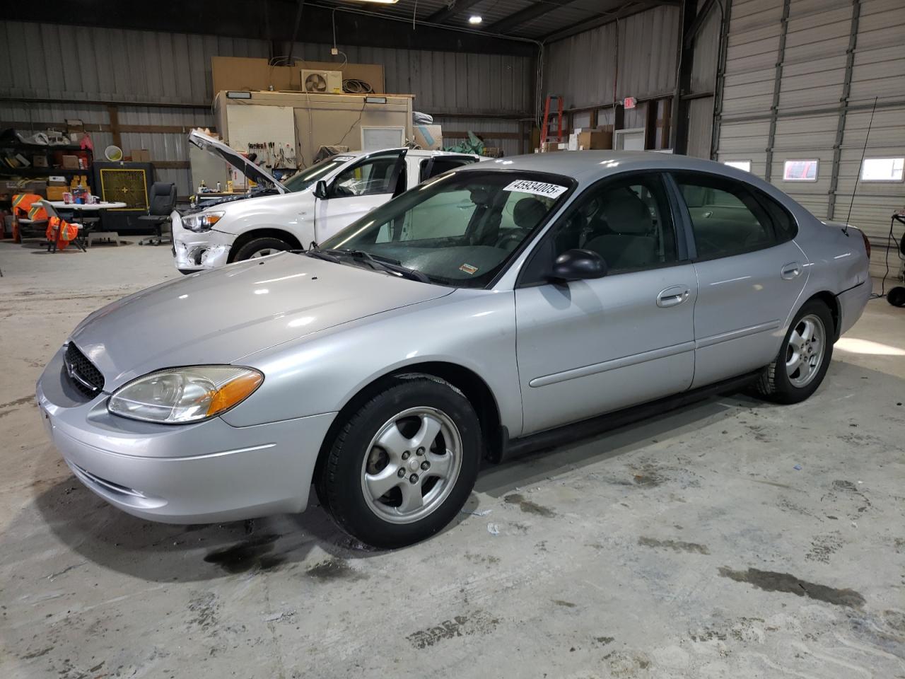 2005 Ford Taurus VIN 1FAFP53U05A312036
