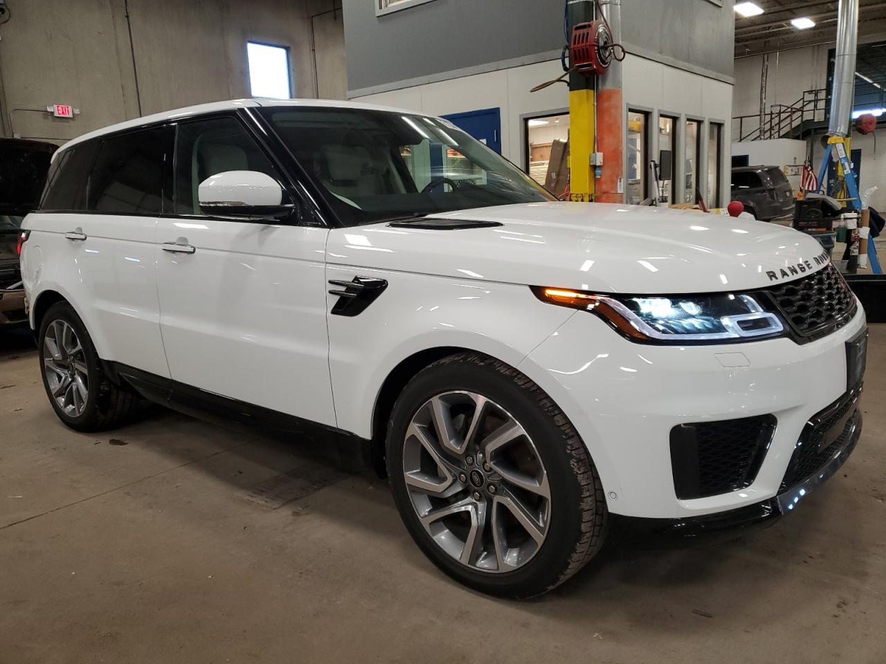 2022 Land Rover Range Rover VIN SALWR2SU8NA242783 Copart auction photo, front end damage thumbnail 4