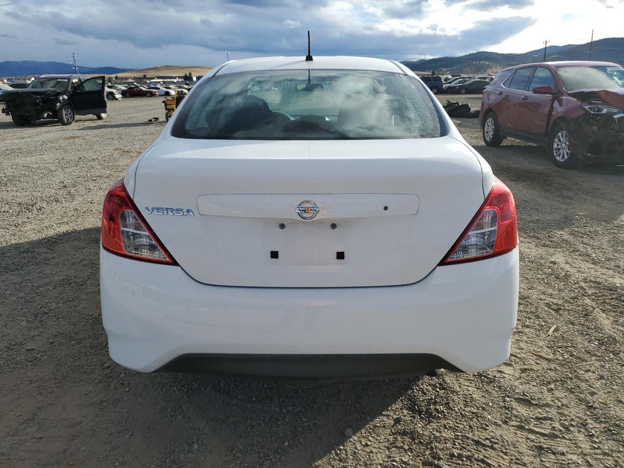 2015 Nissan Versa VIN 3N1CN7AP8FL912179 Copart auction photo, side / minor dent/scratches damage thumbnail 6
