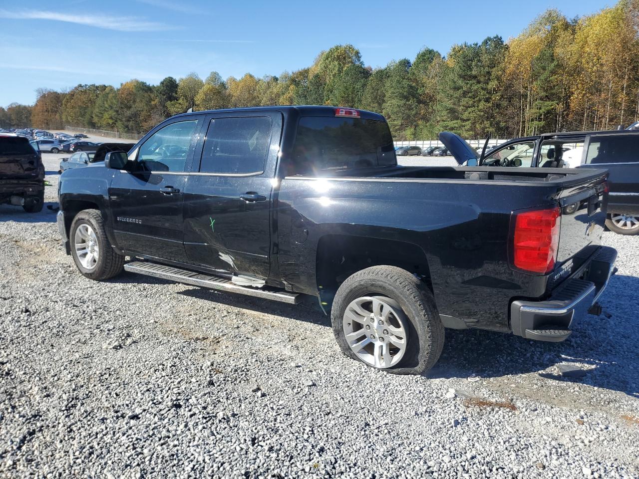 2017 Chevrolet Silverado VIN 3GCPCRECXHG318700 Copart auction photo, side / rear end damage thumbnail 2