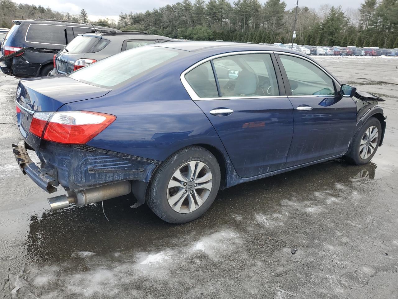 2015 Honda Accord VIN 1HGCR2F39FA130198 Copart auction photo, front end / rear end damage thumbnail 3
