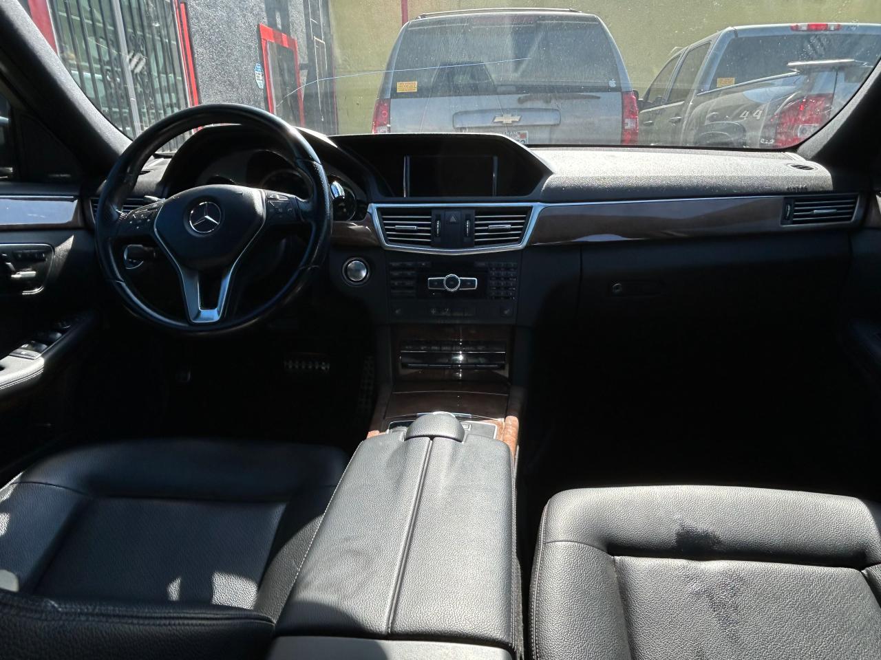 2013 Mercedes-Benz E-klasse VIN WDDHF5KB8DA762253 Copart auction photo, minor dent/scratches / normal wear damage thumbnail 9