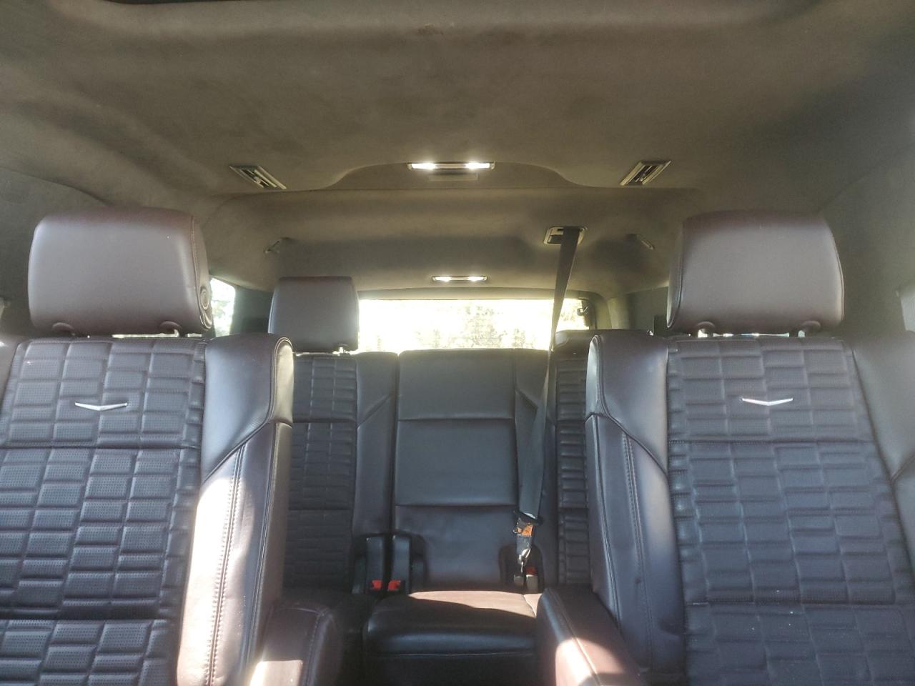 2021 Cadillac Escalade VIN 1GYS3MKL8MR369571 Copart auction photo, normal wear / minor dent/scratches damage thumbnail 10