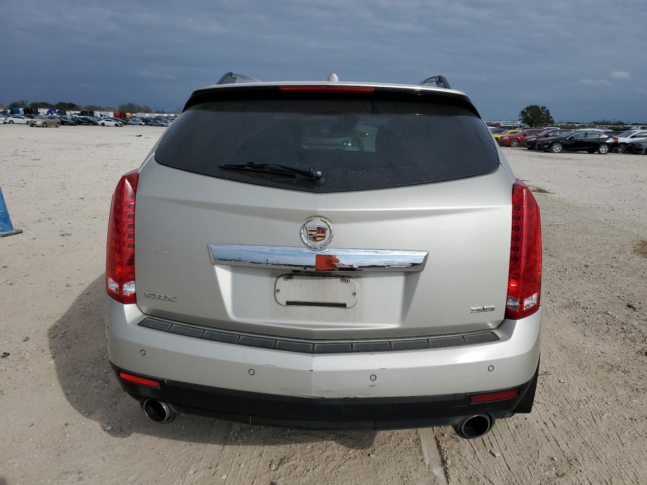 2014 Cadillac SRX VIN 3GYFNCE38ES626387 Copart auction photo, front end / minor dent/scratches damage thumbnail 6