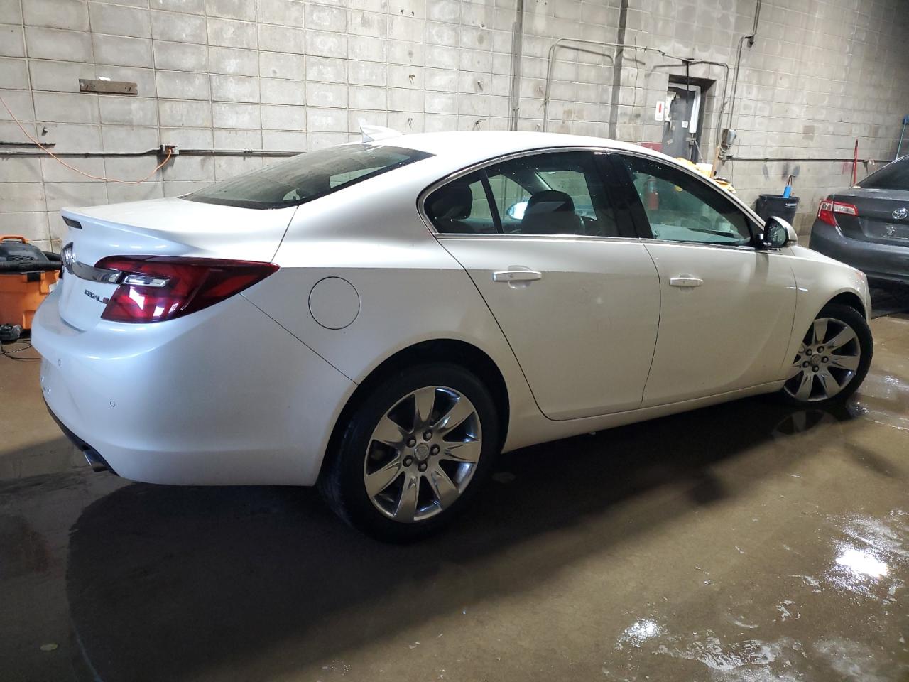 2015 Buick Regal VIN 2G4GN5EX3F9172486 Copart auction photo, front end / rear end damage thumbnail 3