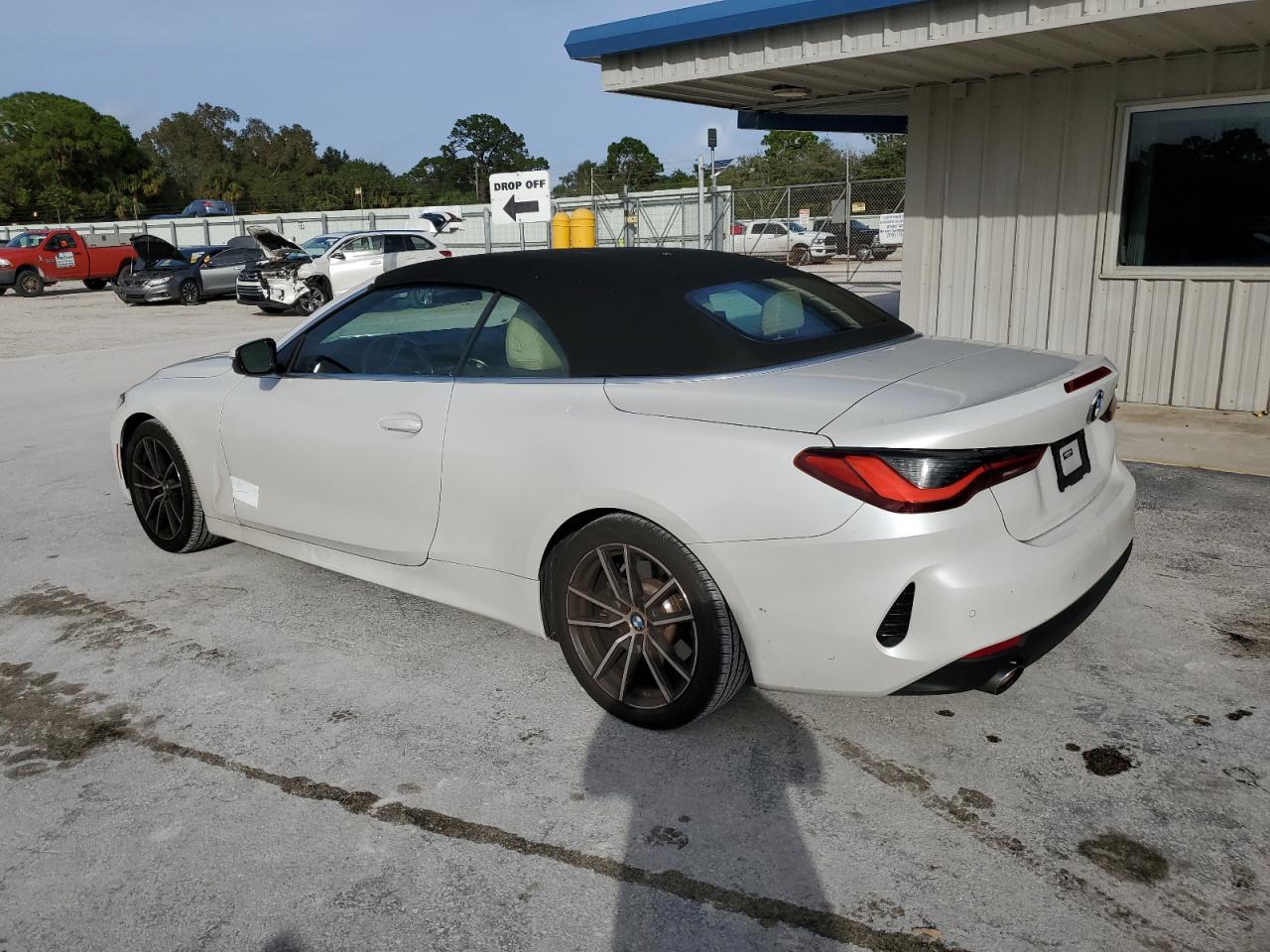 2022 BMW 4er VIN WBA23AT08NCK98169 Copart auction photo, water/flood damage thumbnail 2