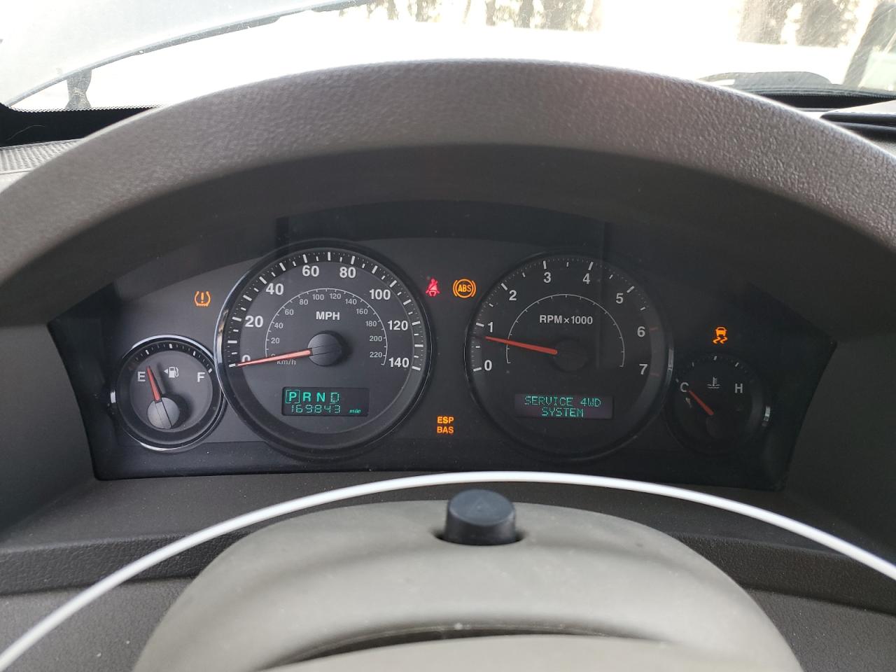 2006 Jeep Grand Cherokee VIN 1J4HR48N06C101413 Copart auction photo, front end / mechanical damage thumbnail 9