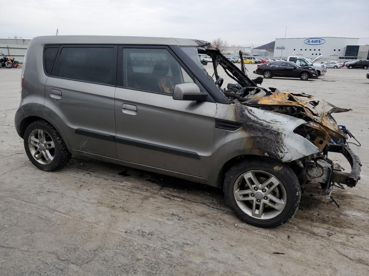 2010 KIA Soul VIN KNDJT2A24A7146353 Copart auction photo, burn - engine / burn damage thumbnail 4