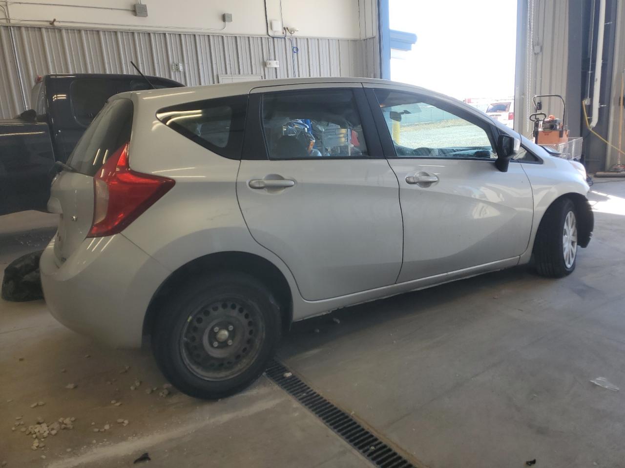 2016 Nissan Versa VIN 3N1CE2CP6GL376480 Copart auction photo, front end damage thumbnail 3