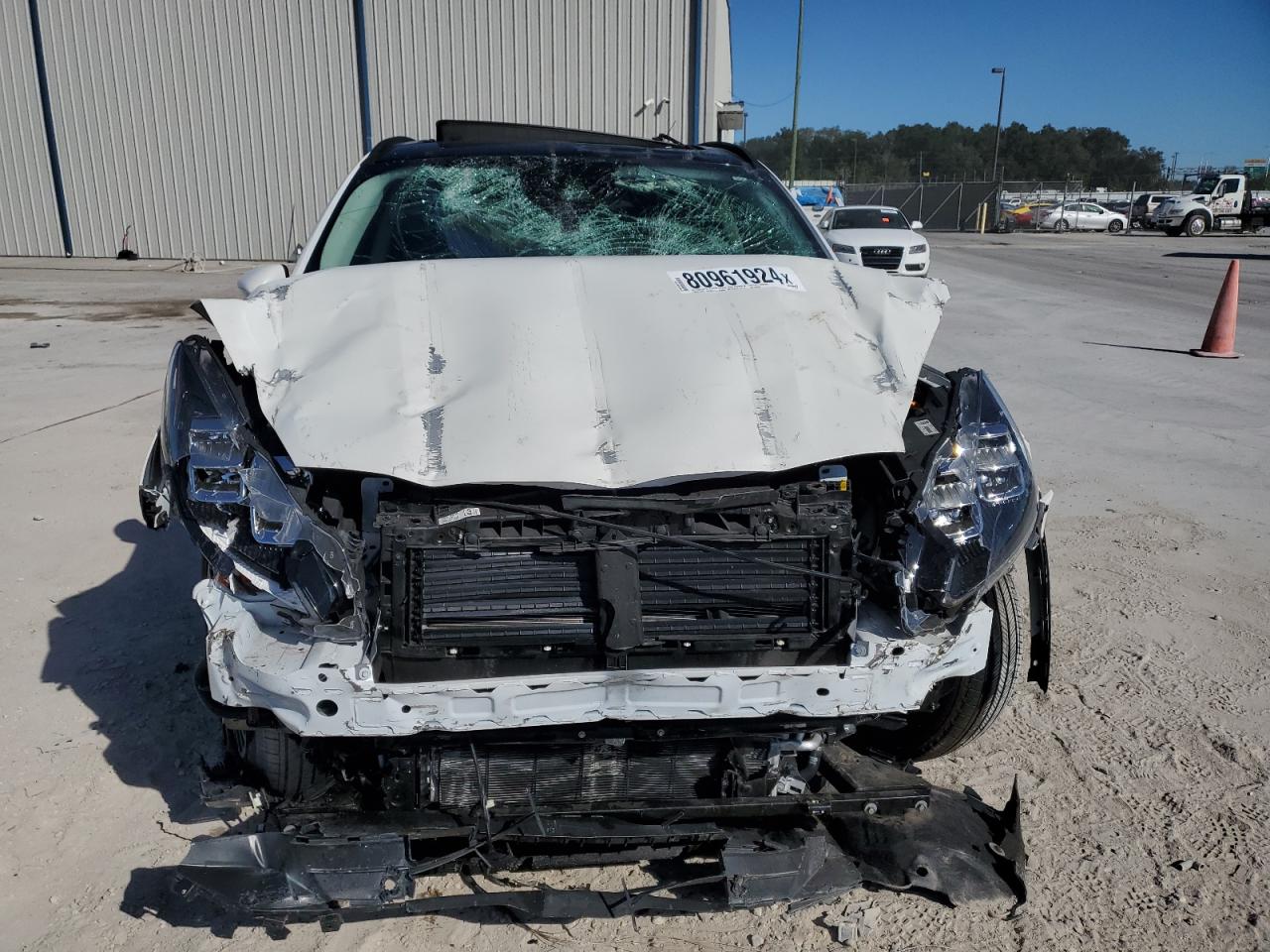 2022 Ford Escape VIN 1FMCU0LZ2NUB80380 Copart auction photo, front end damage thumbnail 5