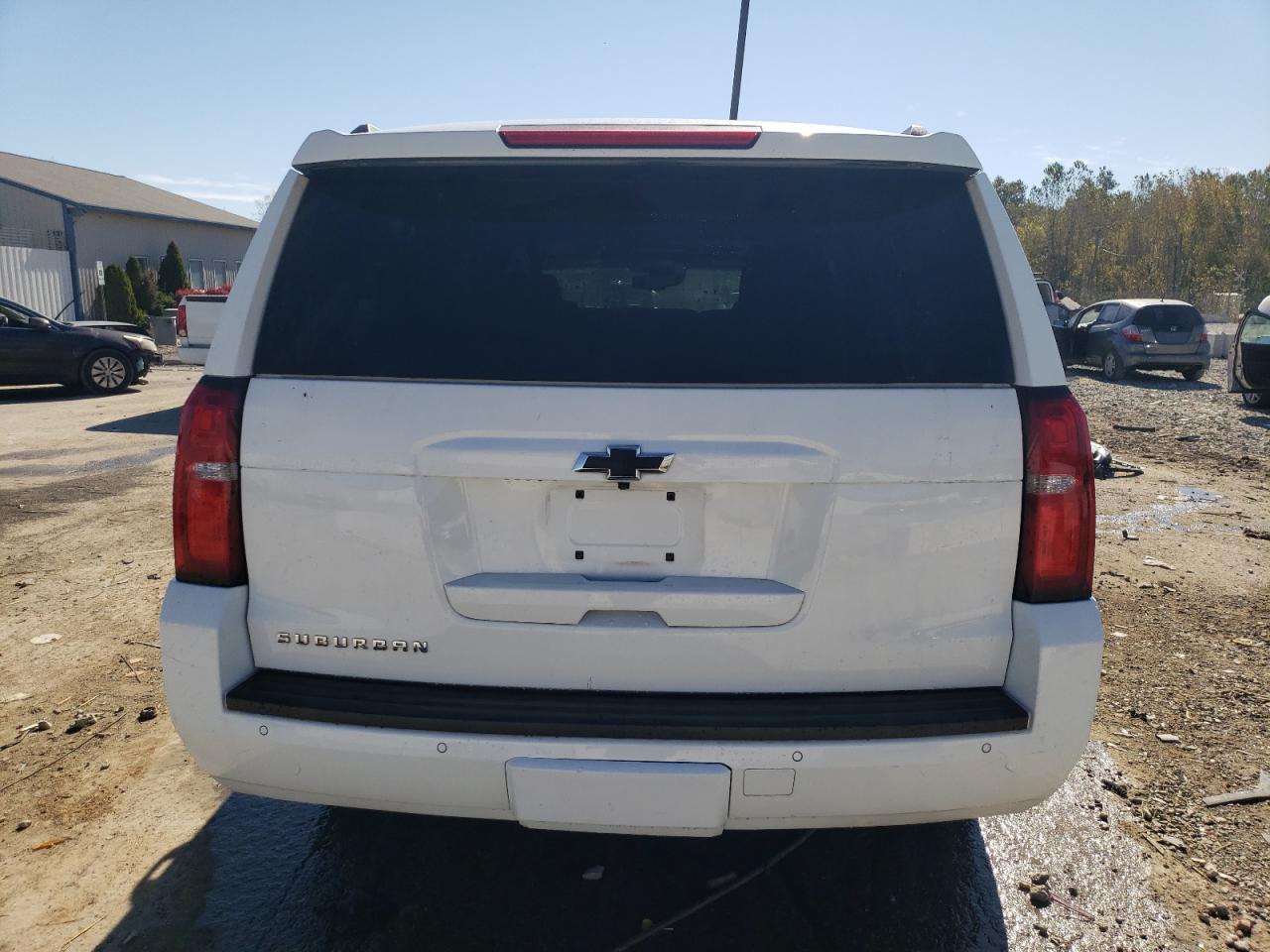 2020 Chevrolet Suburban VIN 1GNSKHKC6LR234420 Copart auction photo, front end damage thumbnail 6