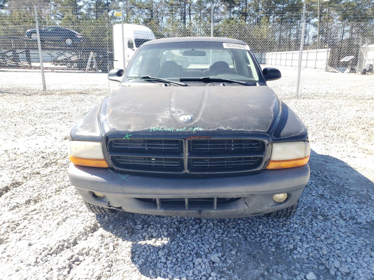 2003 Dodge Dakota VIN 1D7HL38X13S358851 Copart auction photo, minor dent/scratches damage thumbnail 5
