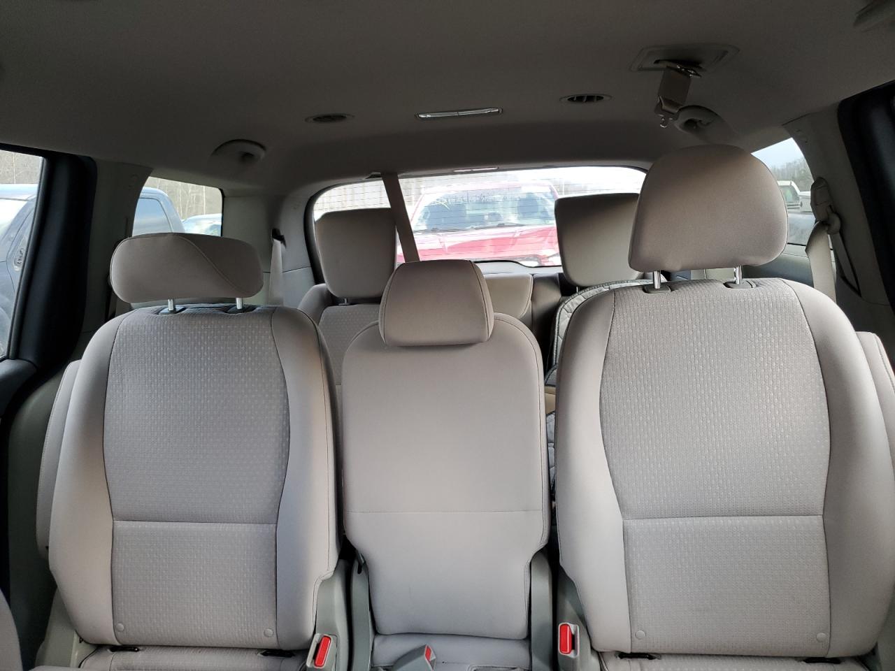 2018 KIA Sedona VIN KNDMB5C10J6348571 Copart auction photo, water/flood damage thumbnail 10