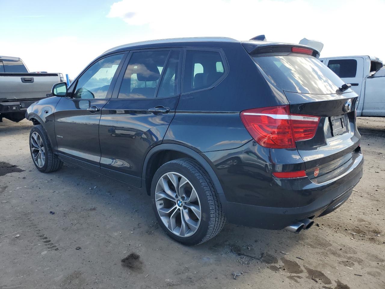 2016 BMW X3 VIN 5UXWX9C54G0D87102 Copart auction photo, front end / minor dent/scratches damage thumbnail 2