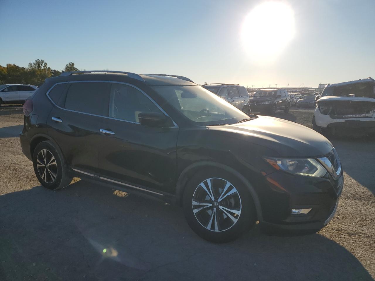 2018 Nissan Rogue VIN JN8AT2MT9JW464967 Copart auction photo, side / undercarriage damage thumbnail 4