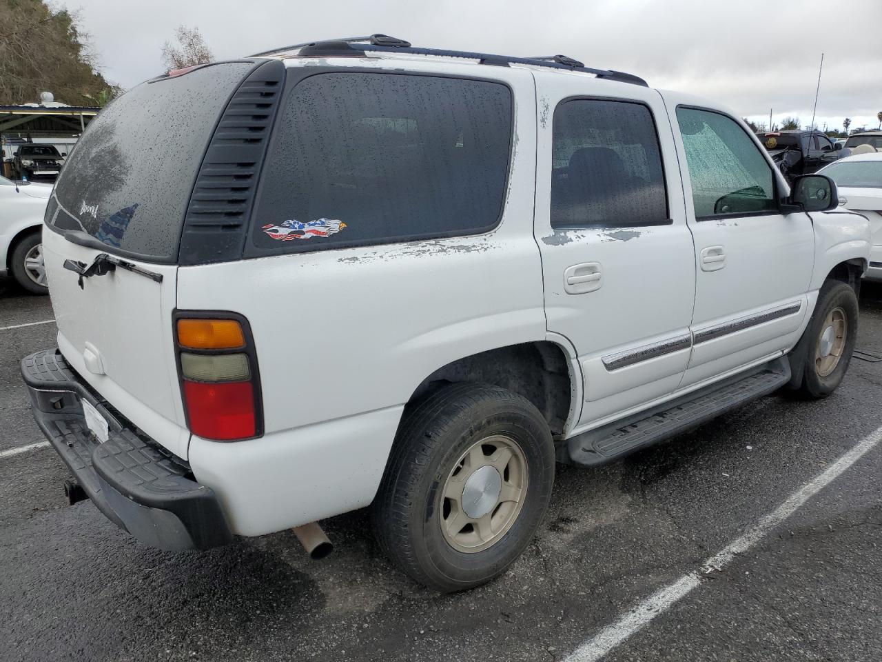 2004 GMC Yukon VIN 1GKEC13T14J273834 Copart auction photo, front end / minor dent/scratches damage thumbnail 3