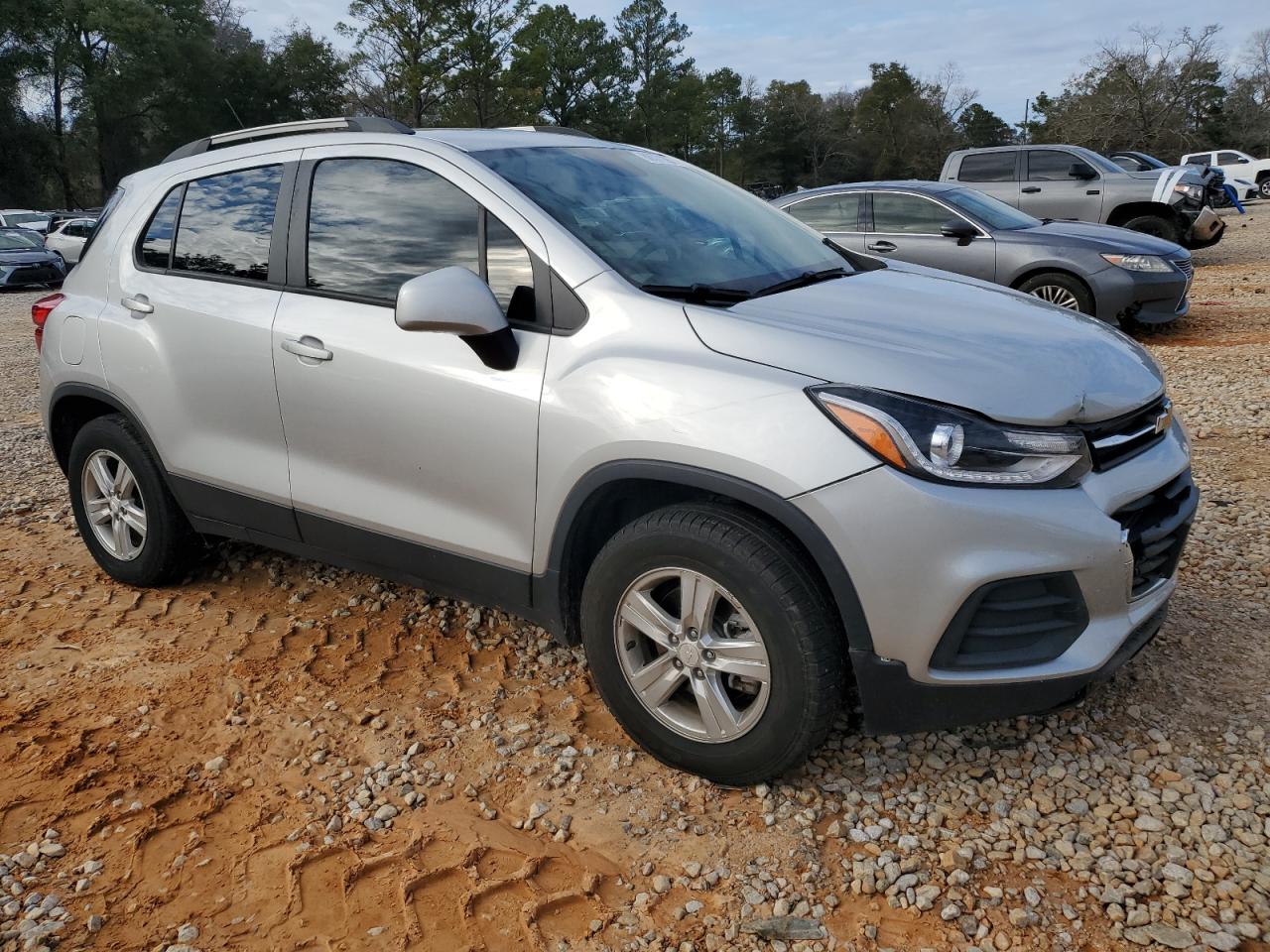 2021 Chevrolet Trax VIN KL7CJPSMXMB364100 Copart auction photo, front end damage thumbnail 4