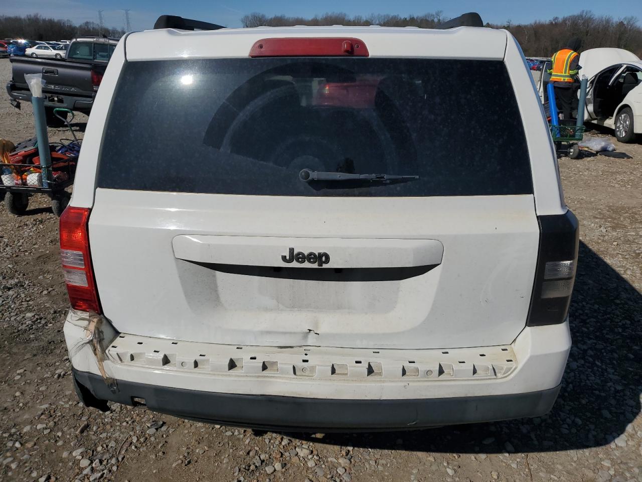 2012 Jeep Liberty (Patriot) VIN 1C4NJPBA8CD586624 Copart auction photo, rear end / side damage thumbnail 6