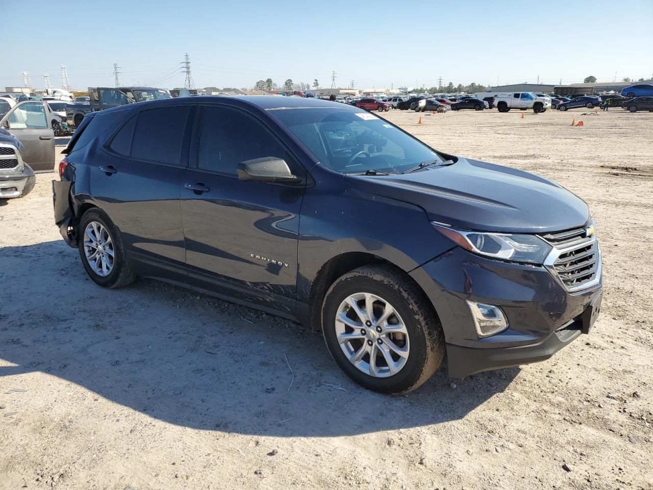 2018 Chevrolet Equinox VIN 3GNAXHEV4JS503728 Copart auction photo, rear end / minor dent/scratches damage thumbnail 4