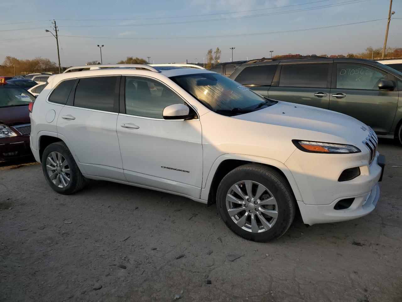 2018 Jeep Cherokee VIN 1C4PJMJX0JD593786 Copart auction photo, mechanical / minor dent/scratches damage thumbnail 4