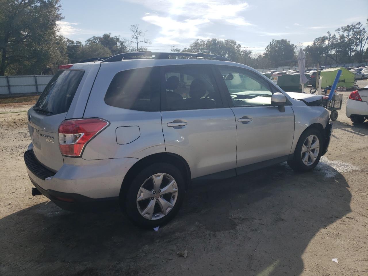 2015 Subaru Forester VIN JF2SJADC5FH449041 Copart auction photo, front end / minor dent/scratches damage thumbnail 3