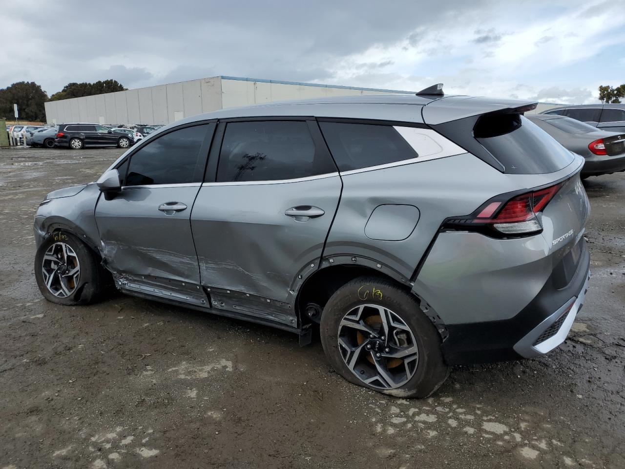 2024 KIA Sportage VIN KNDPUCDF4R7237159 Copart auction photo, side / rear end damage thumbnail 2