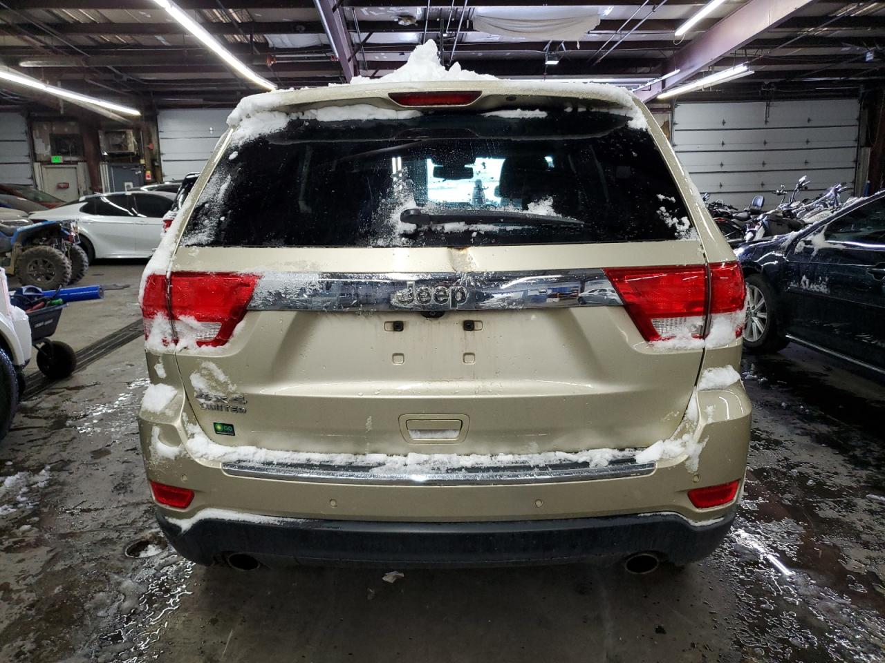 2011 Jeep Grand Cherokee VIN 1J4RR5GT7BC719056 Copart auction photo, side damage thumbnail 6
