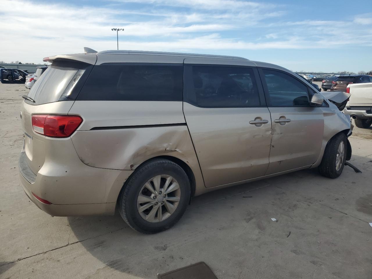 2015 KIA Sedona VIN KNDM5C1XF6040850 Copart auction photo, front end / hail damage thumbnail 3