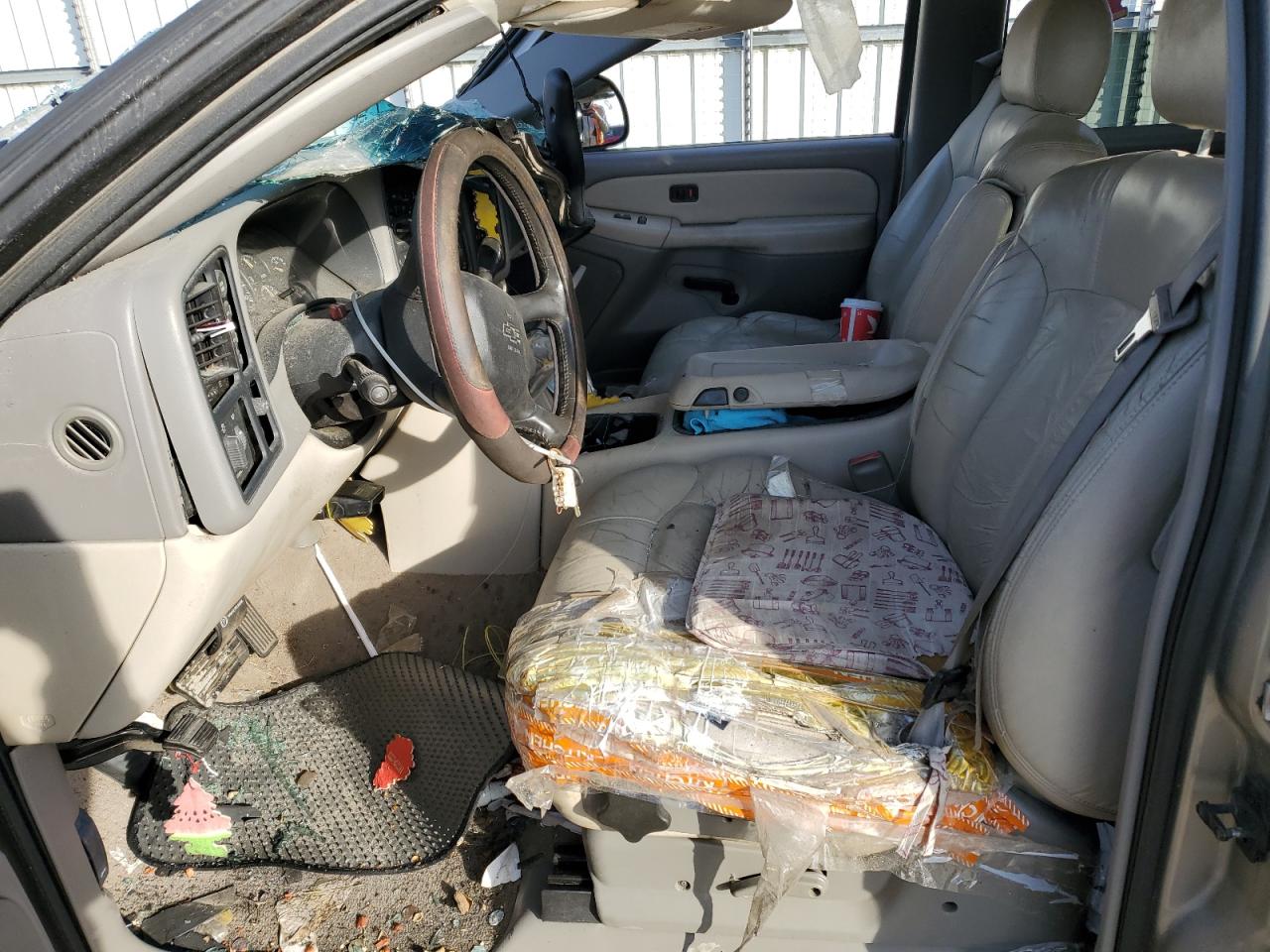 2001 Chevrolet Tahoe VIN 1GNEK13T91R180580 Copart auction photo, all over damage thumbnail 7