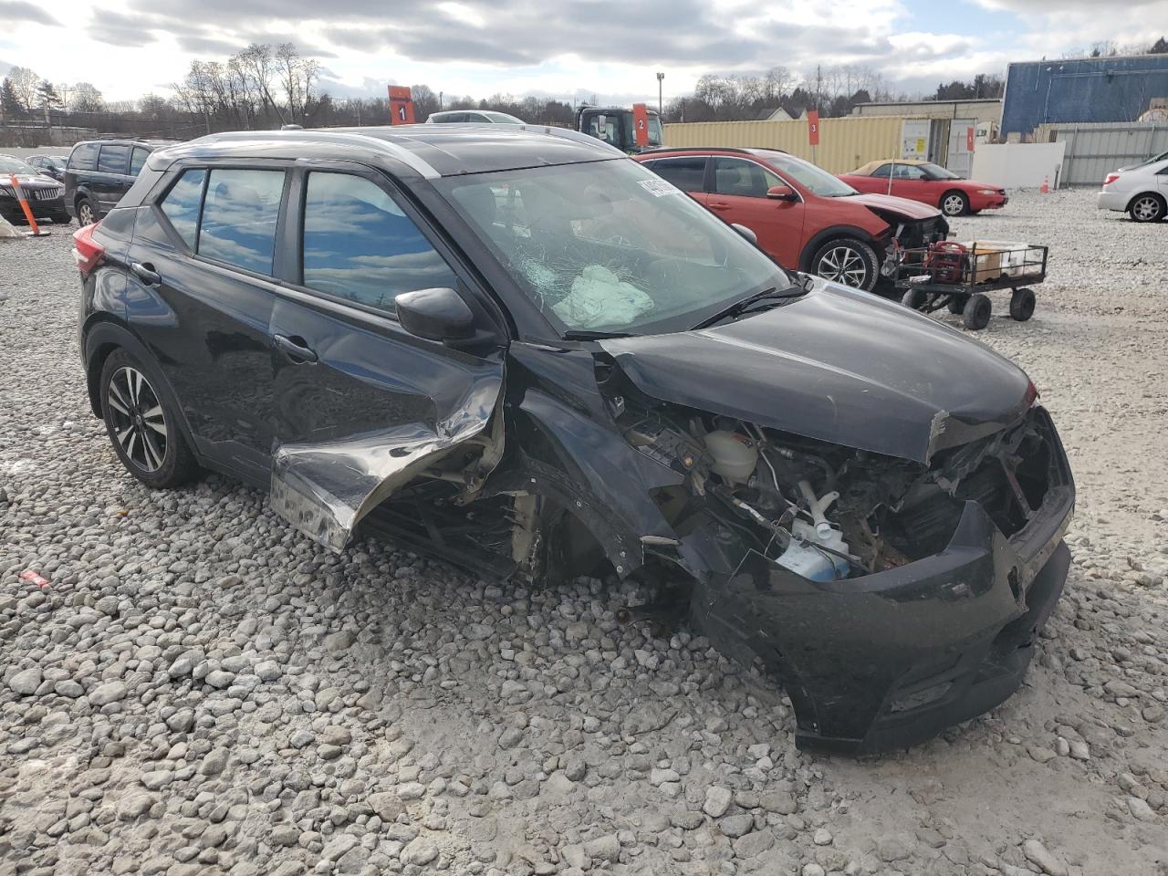 2018 Nissan Kicks VIN 3N1CP5CUXJL511596 Copart auction photo, front end / side damage thumbnail 4