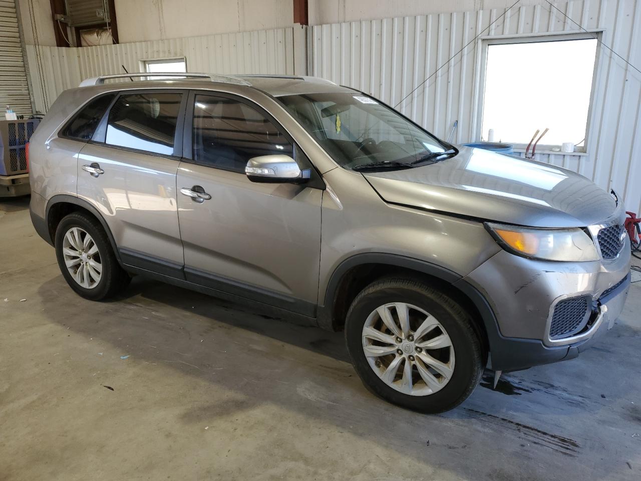 2011 KIA Sorento VIN 5XYKT4A25BG072445 Copart auction photo, front end / minor dent/scratches damage thumbnail 4
