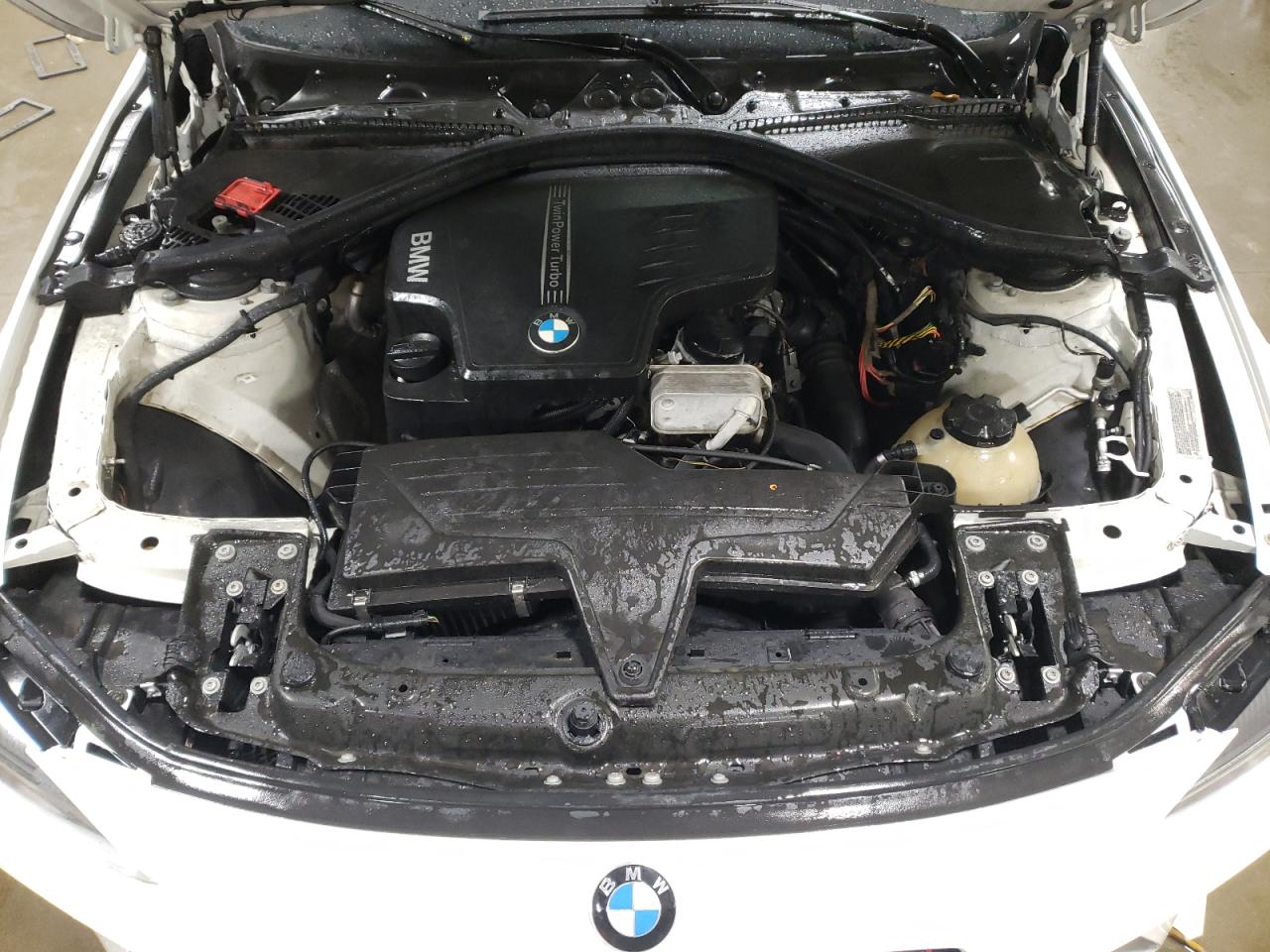 2014 BMW 3er VIN WBA3B5C51EP542683 Copart auction photo, rear end damage thumbnail 11