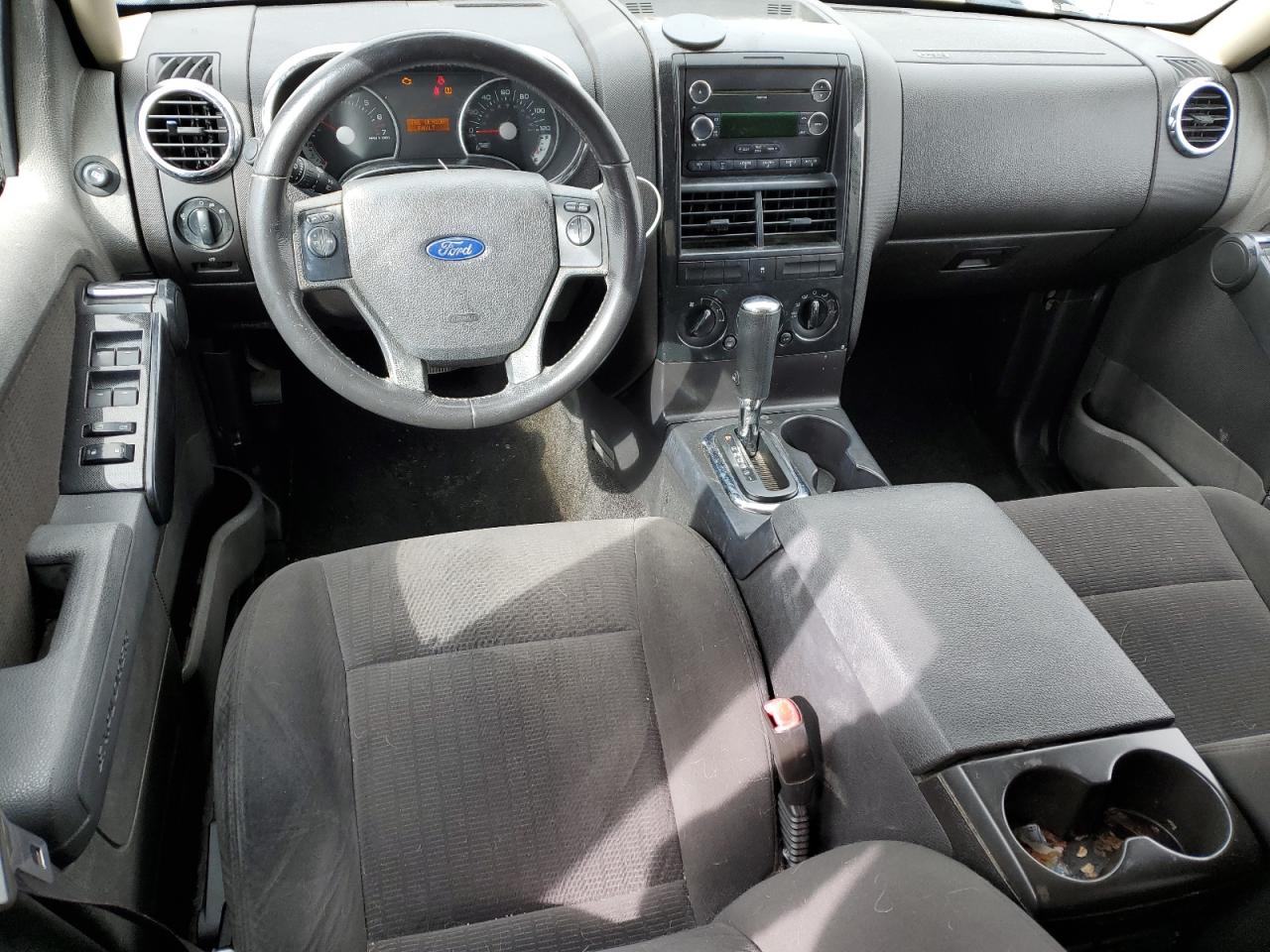 2010 Ford Explorer VIN 1FMEU6DE5AUA37697 Copart auction photo, front end / minor dent/scratches damage thumbnail 8