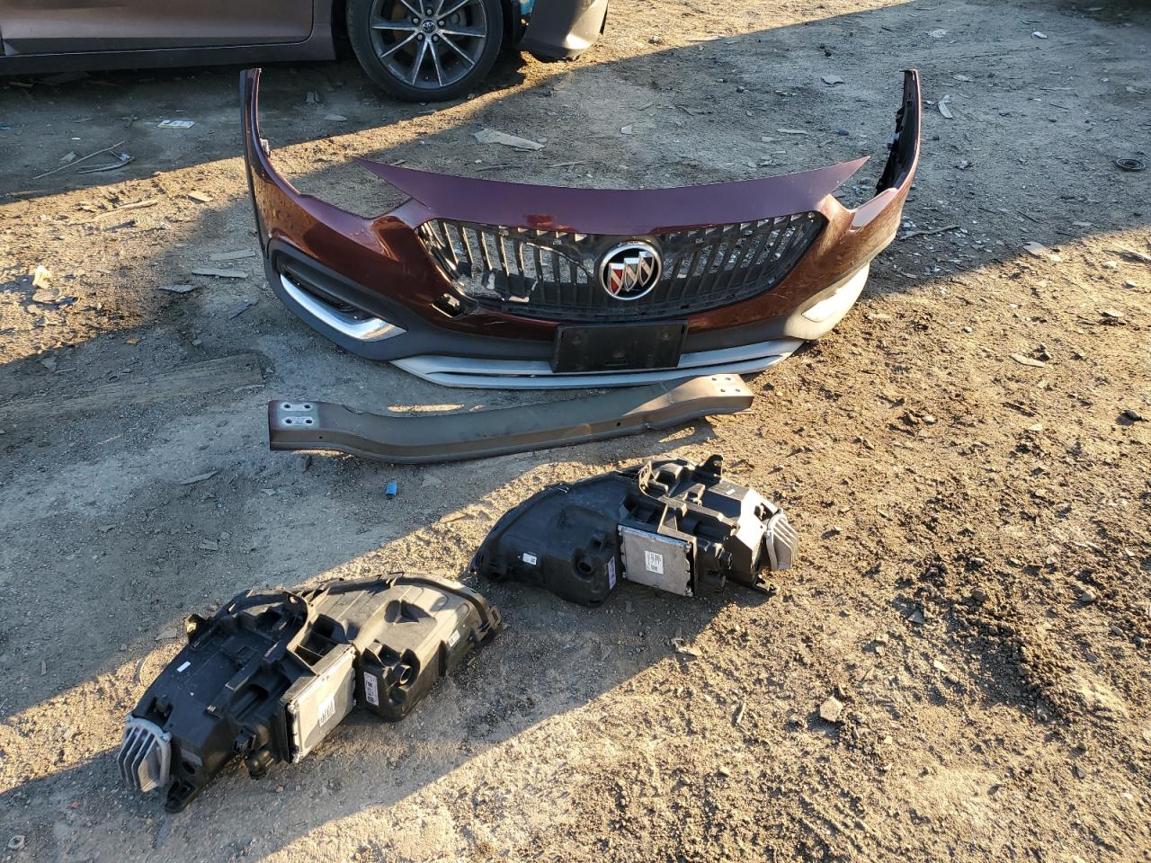2018 Buick Regal VIN W04GV8SX1J1103765 Copart auction photo, front end damage thumbnail 12