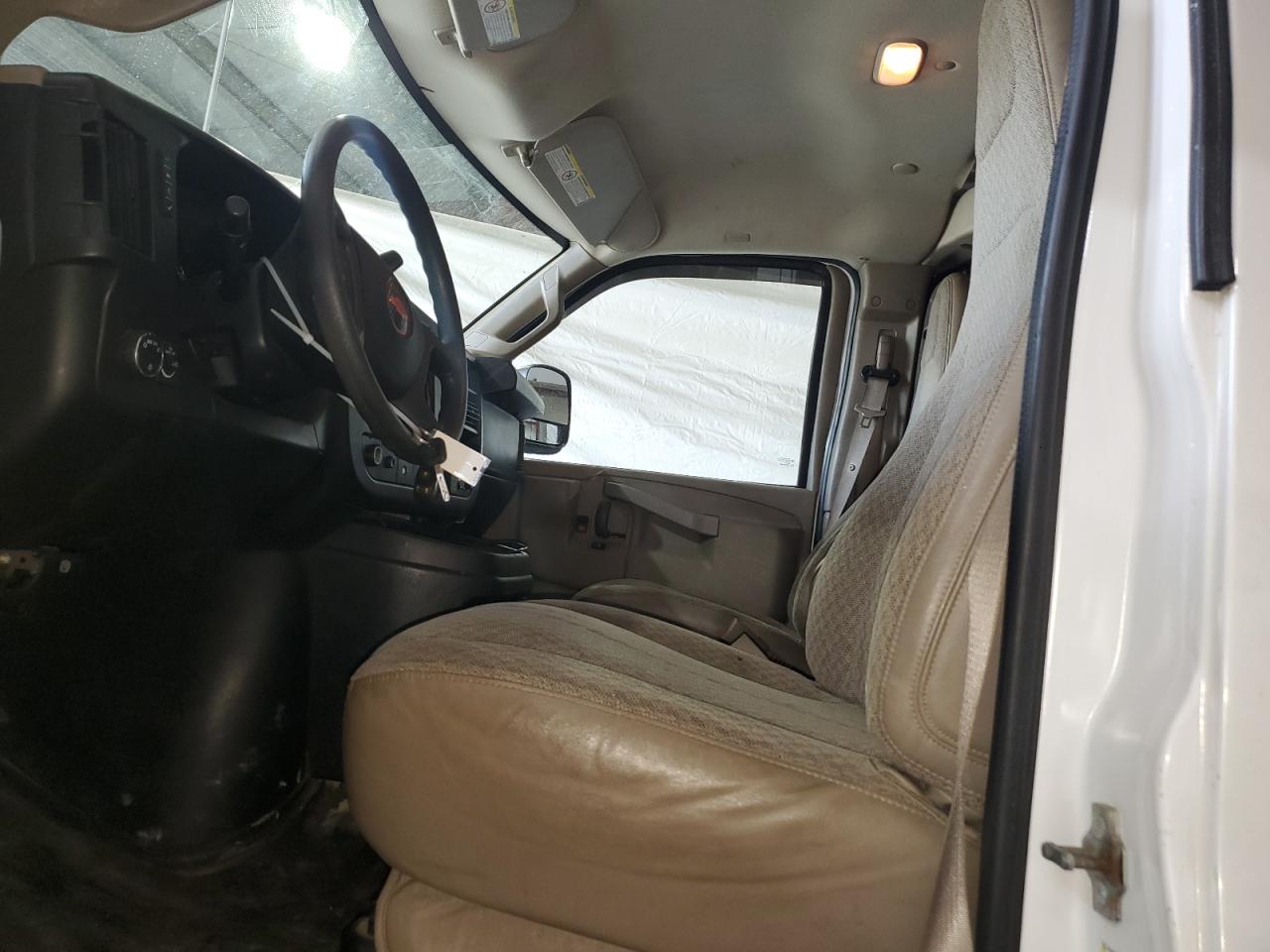 2017 Chevrolet Express VIN 1GCWGAFG6H1136767 Copart auction photo, all over damage thumbnail 7