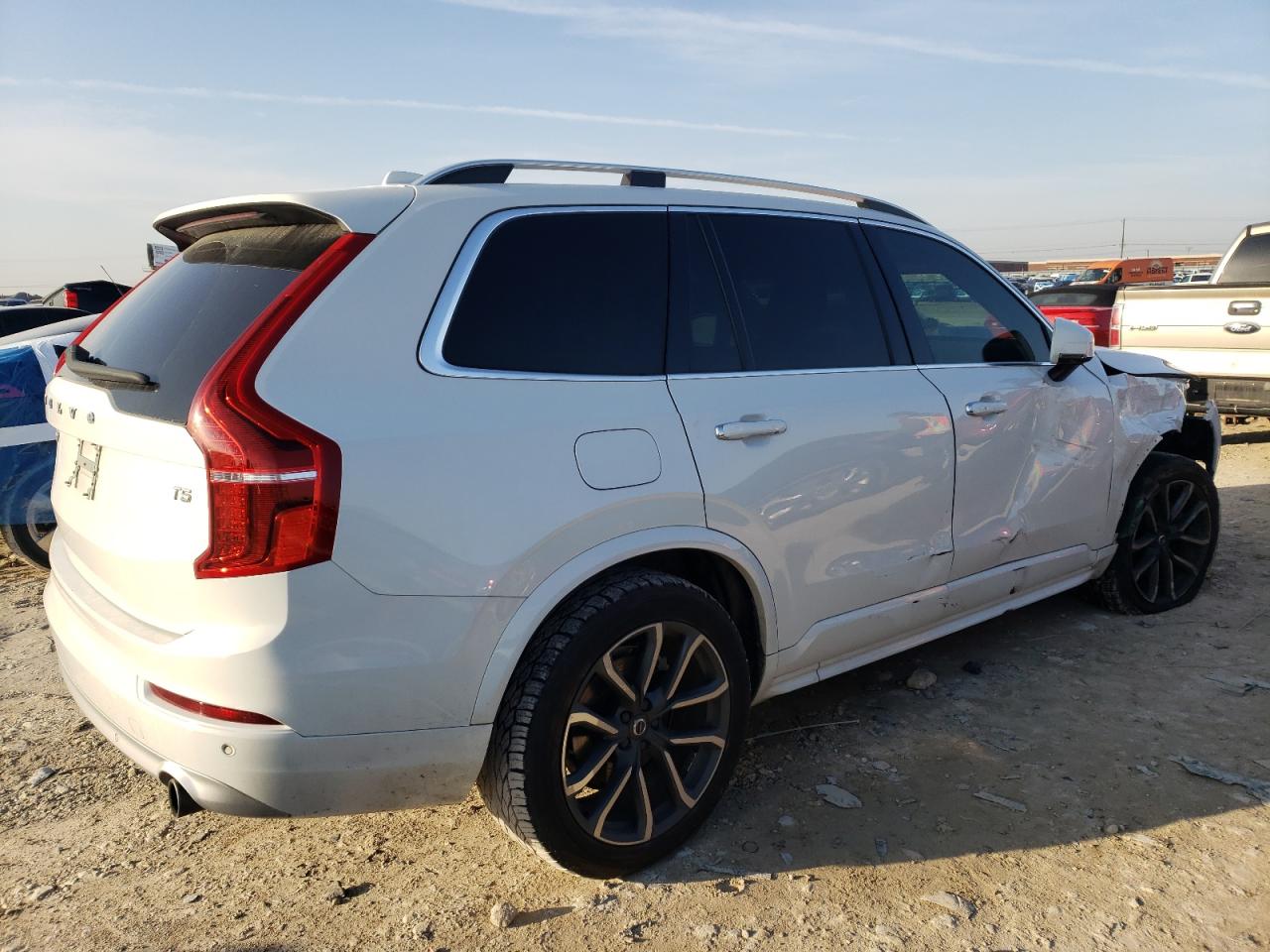 2019 Volvo XC90 VIN YV4102CKXK1505342 Copart auction photo, front end / side damage thumbnail 3
