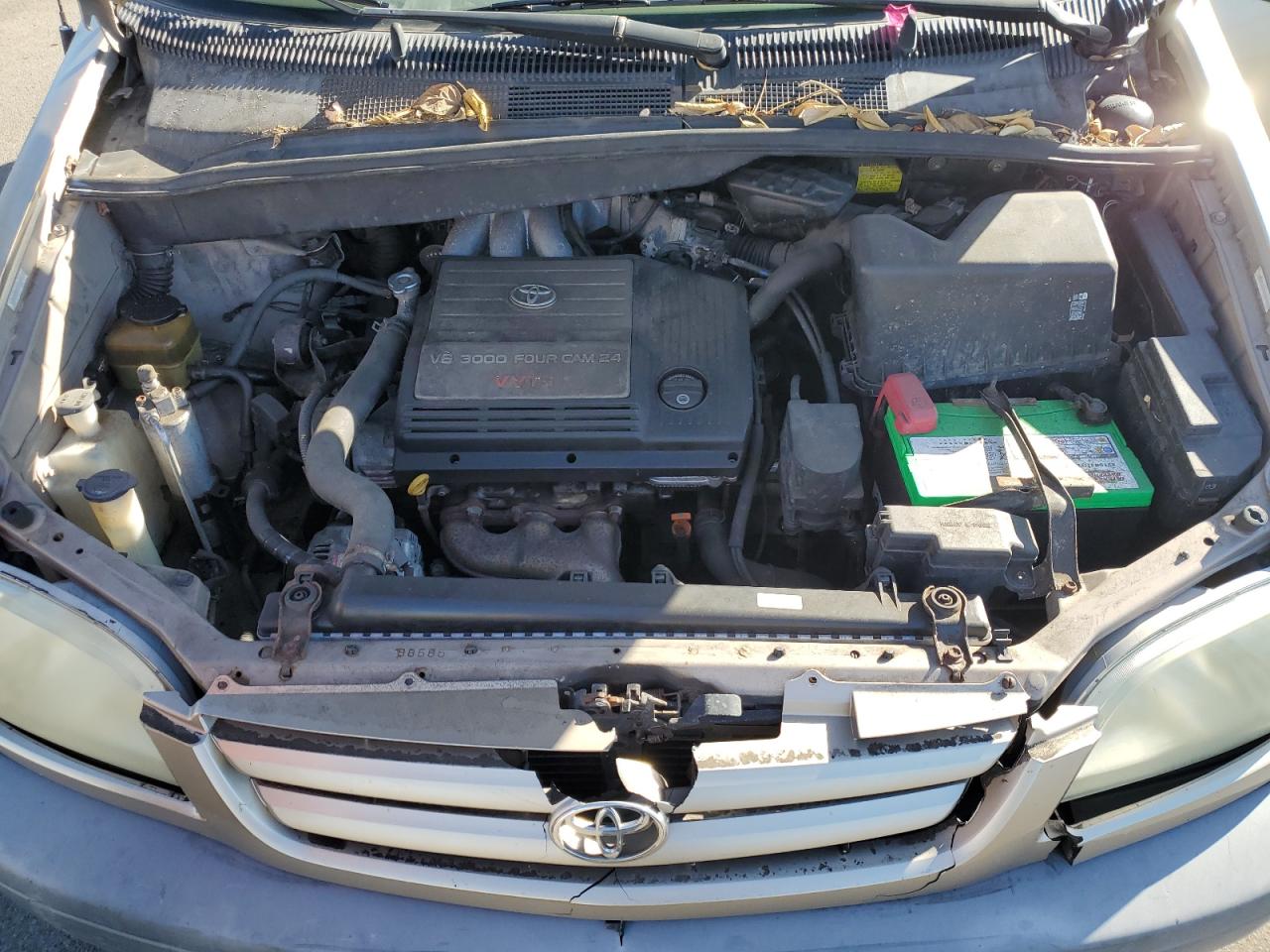 2002 Toyota Sienna VIN 4T3ZF19C12U488396 Copart auction photo, rear end damage thumbnail 12