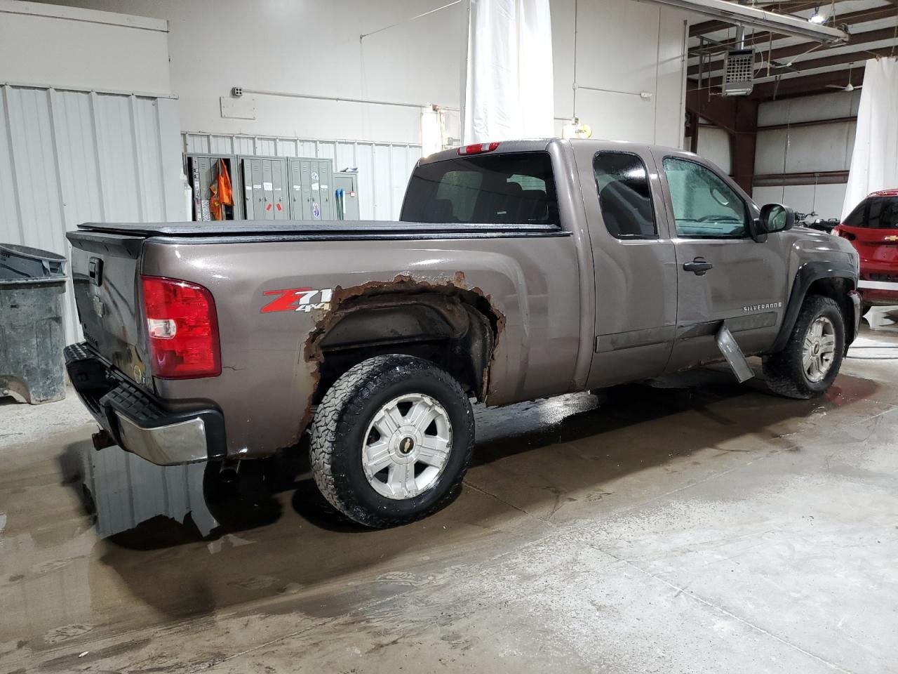 2008 Chevrolet Silverado VIN 2GCEK190881323012 Copart auction photo, rear end / side damage thumbnail 3