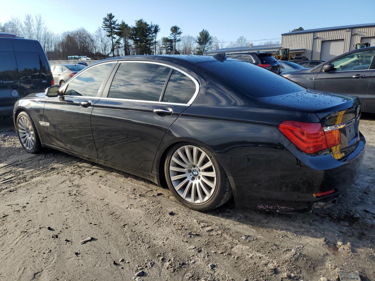 2012 BMW 7er VIN WBAKC8C57CC435488 Copart auction photo, minor dent/scratches damage thumbnail 2