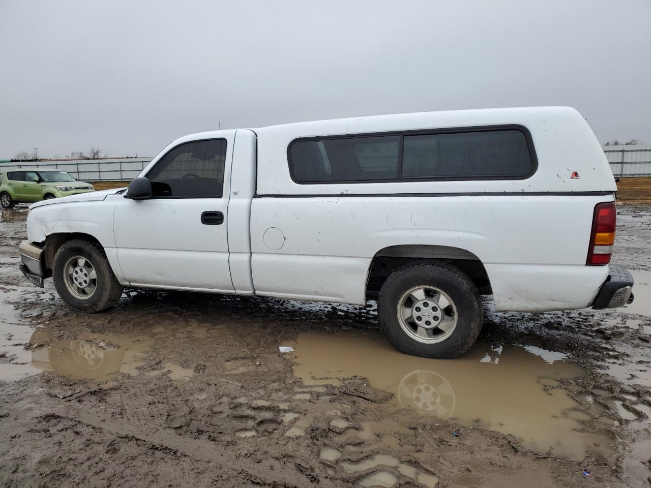 2004 Chevrolet Silverado VIN 1GCEC14X74Z226659 Copart auction photo, rear end / front end damage thumbnail 2