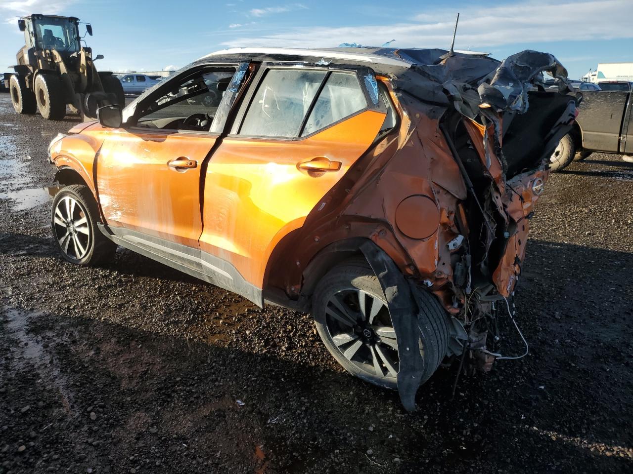 2020 Nissan Kicks VIN 3N1CP5DV9LL558581 Copart auction photo, vandalism / all over damage thumbnail 2