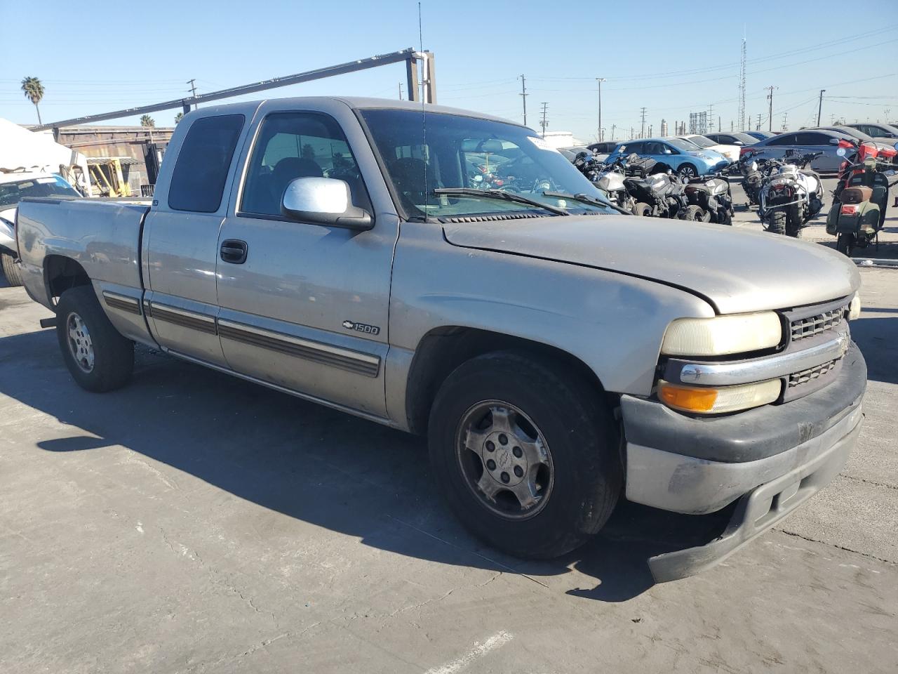 2001 Chevrolet Silverado VIN 2GCEC19V911399921 Copart auction photo, front end / undercarriage damage thumbnail 4