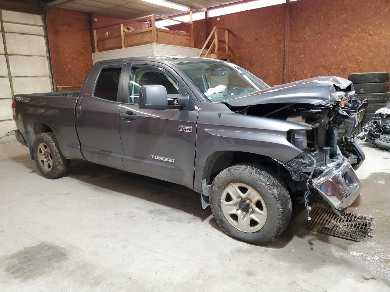 2018 Toyota Tundra VIN 5TFUY5F19JX683770 Copart auction photo, front end damage thumbnail 4