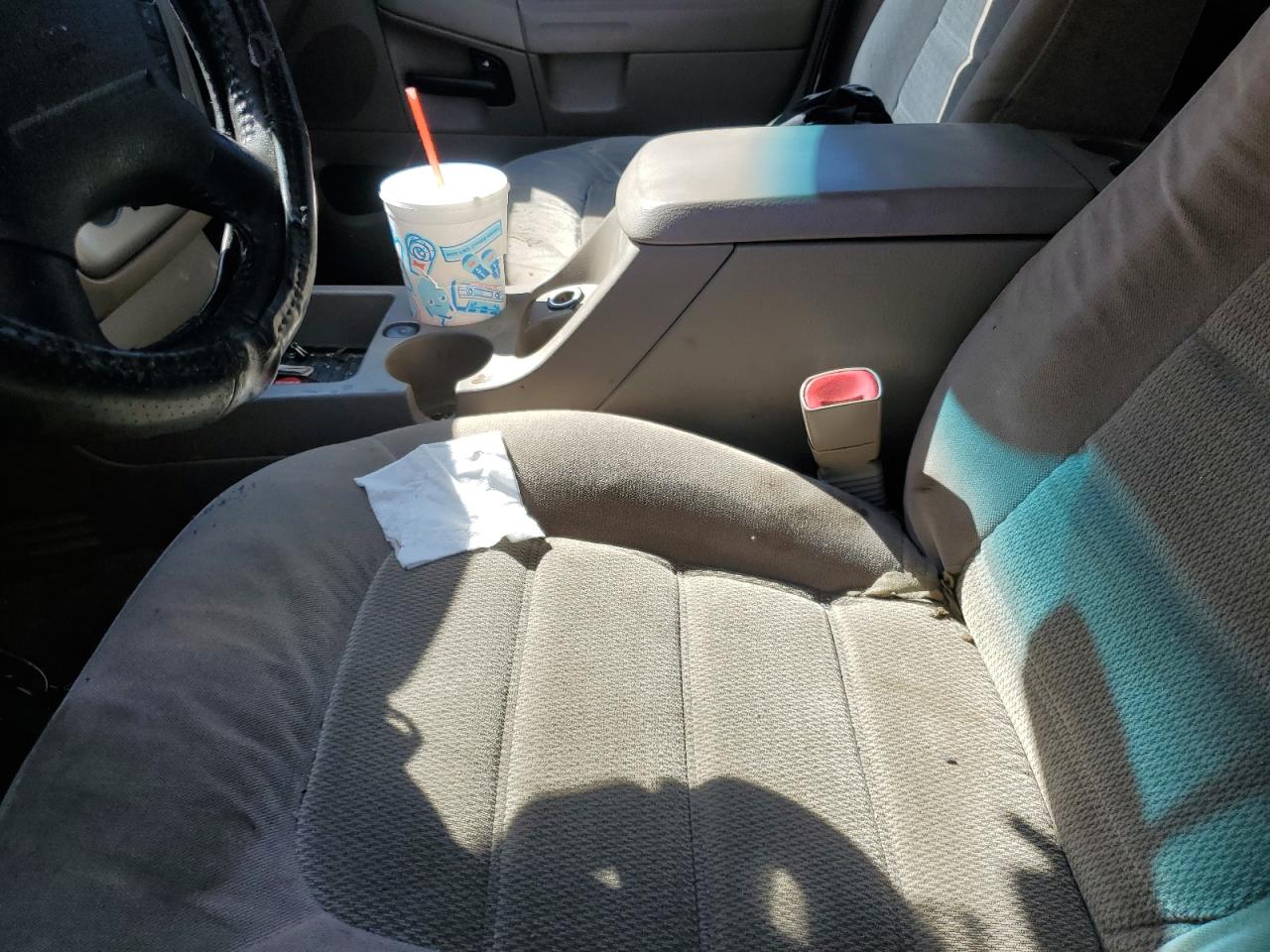 2005 Ford Explorer VIN 1FMDU73K95ZA37977 Copart auction photo, side / front end damage thumbnail 9