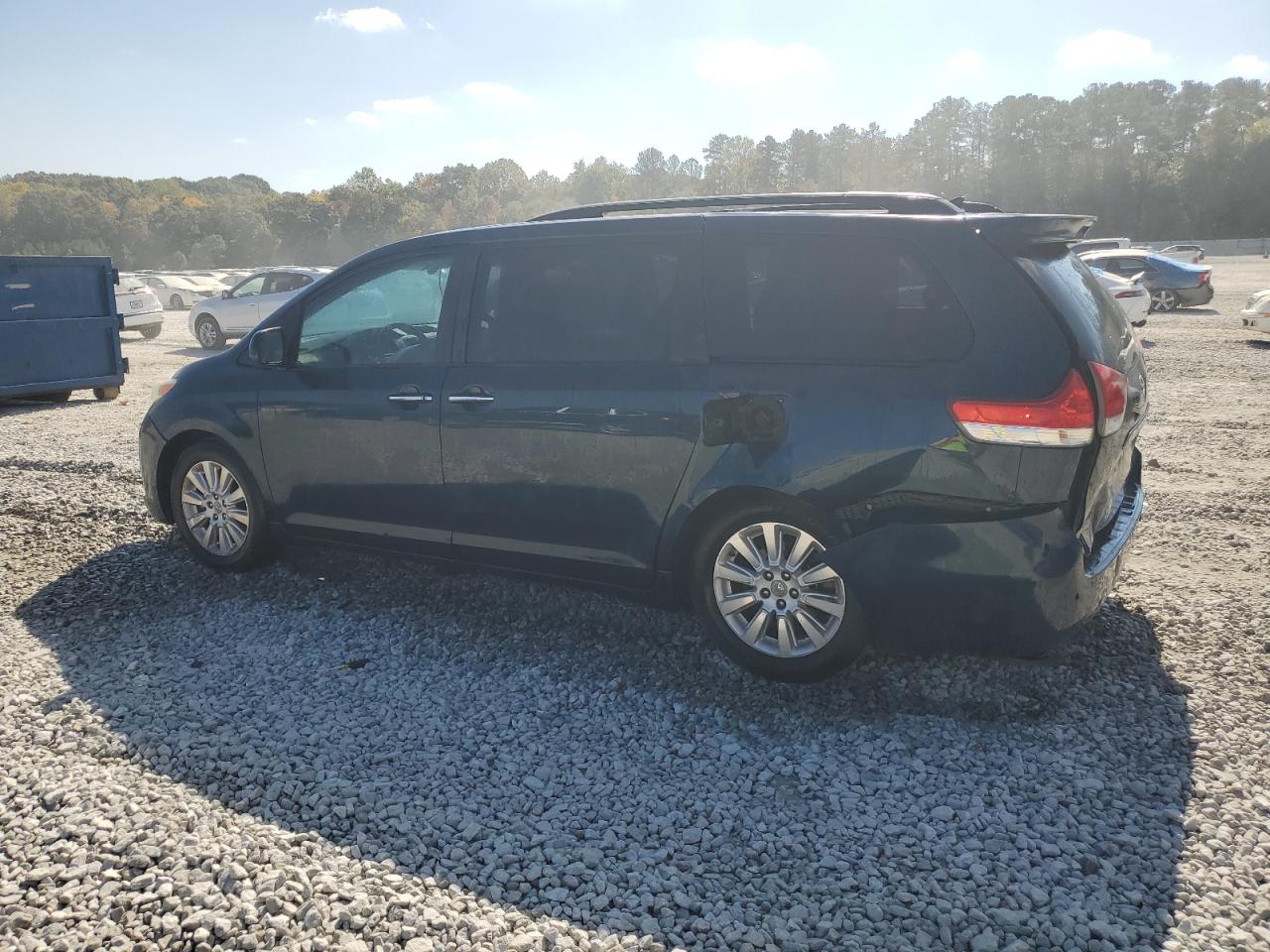 2012 Toyota Sienna VIN 5TDYK3DC7CS196412 Copart auction photo, rear end / minor dent/scratches damage thumbnail 2