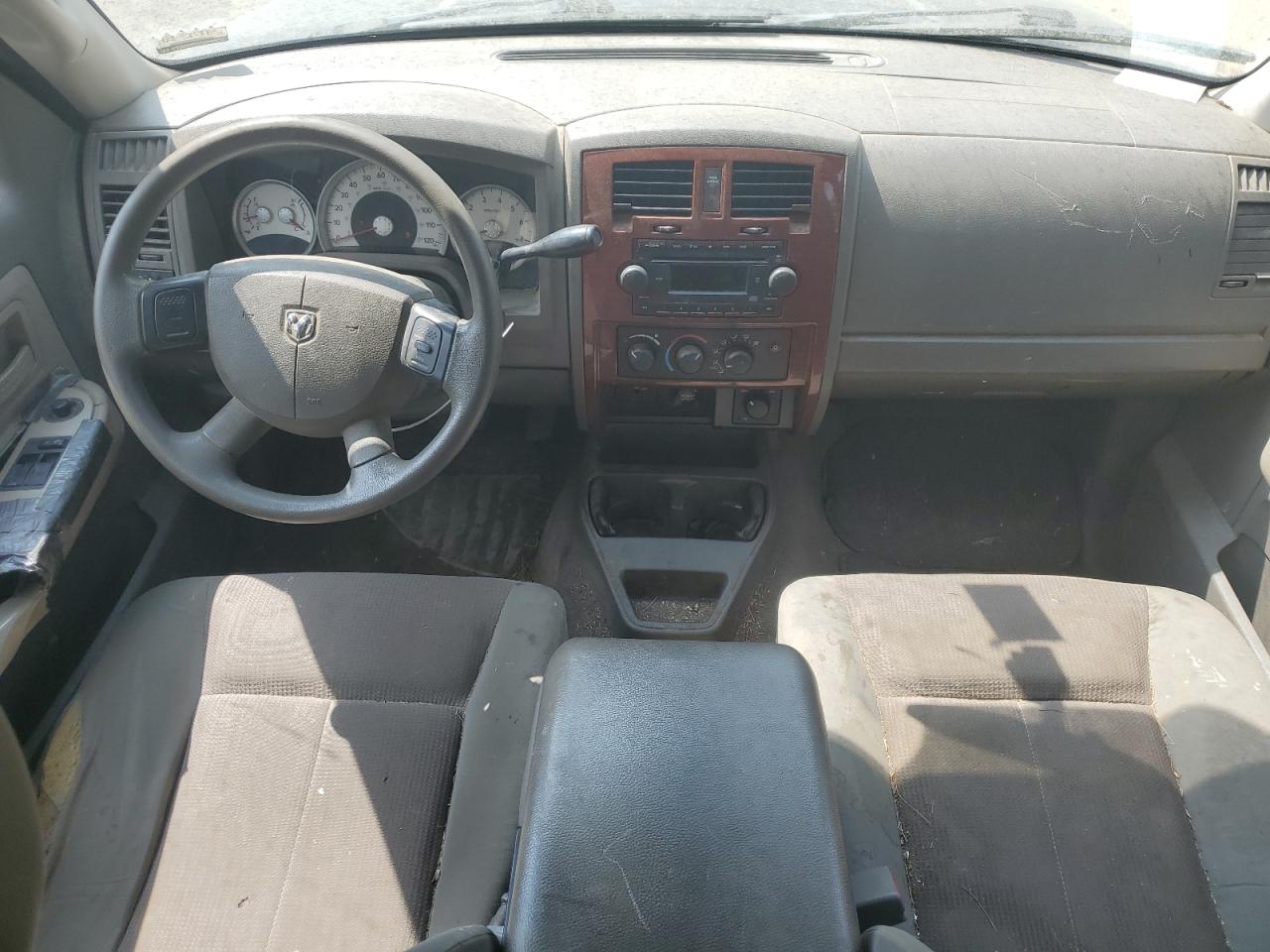 2005 Dodge Dakota VIN 1D7HW42N05S225697 Copart auction photo, rear end / minor dent/scratches damage thumbnail 8