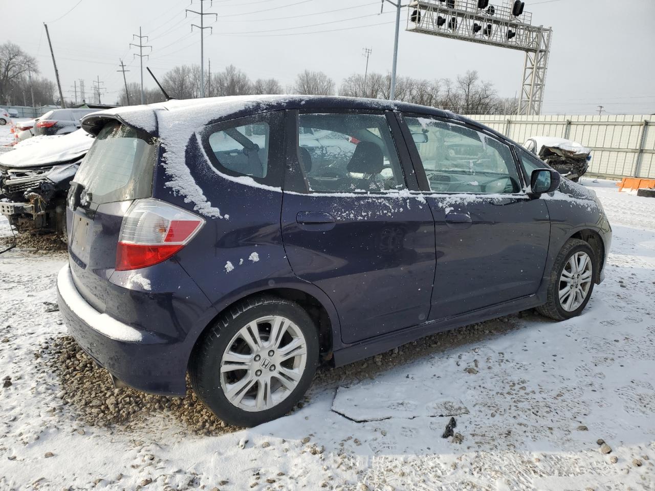 2010 Honda Fit VIN JHMGE8G46AC021229 Copart auction photo, burn - interior damage thumbnail 3